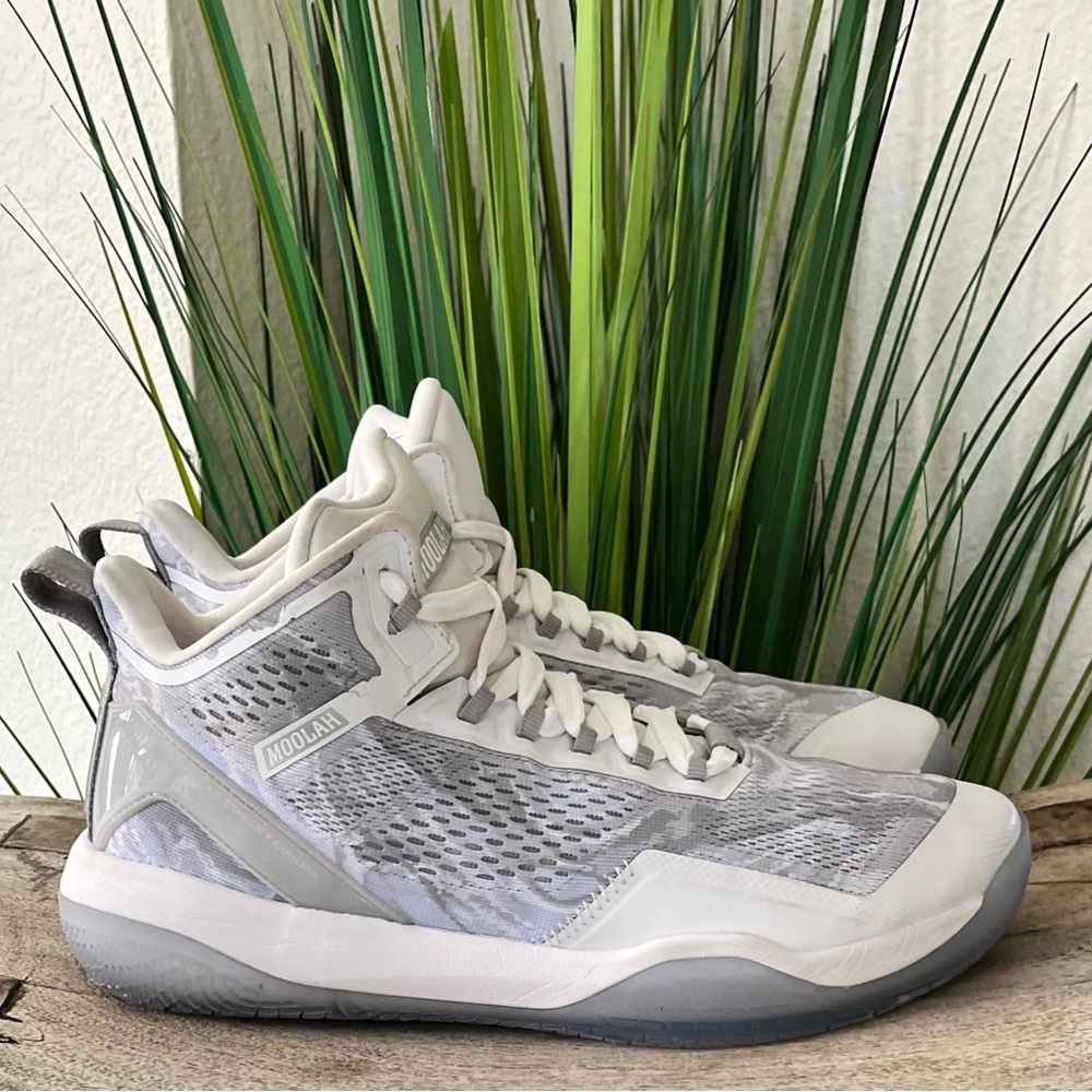 Moolah Neovolt Pro Mid Sneakers